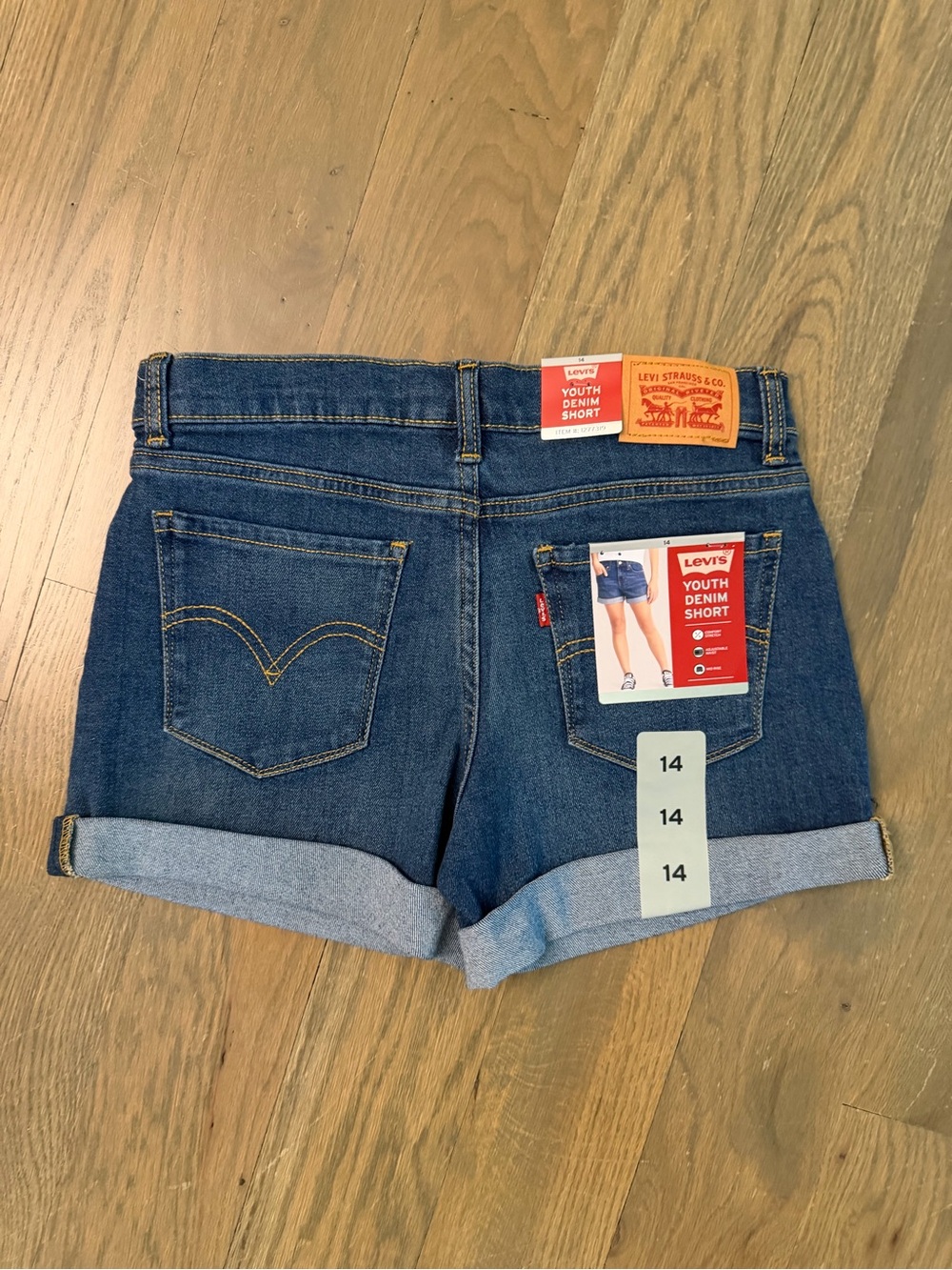 NWT Girls Levi's blue denim shorts size 14